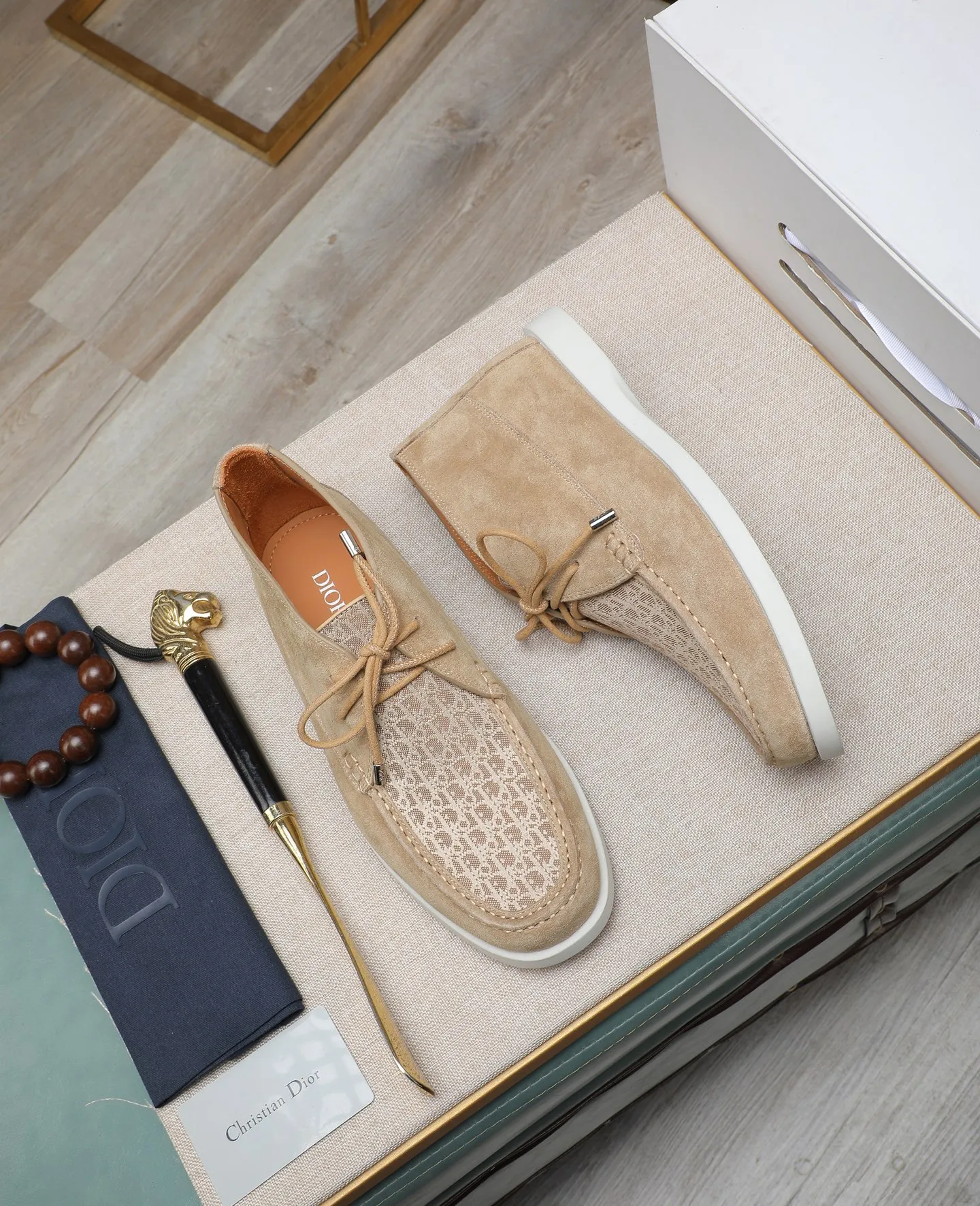 Men's shoes 💰600💰Water-dyed cow lining Original order quality Dior —🆘. Dior Original order purchase, high-end leather shoes, fabric: Made of Italian imported cowhide➕Water-dyed cow lining/cowhide lining➕Specially available original outsole, fine workmanship, real-life photos🎬Size: 38-44 (with full set of packaging)
